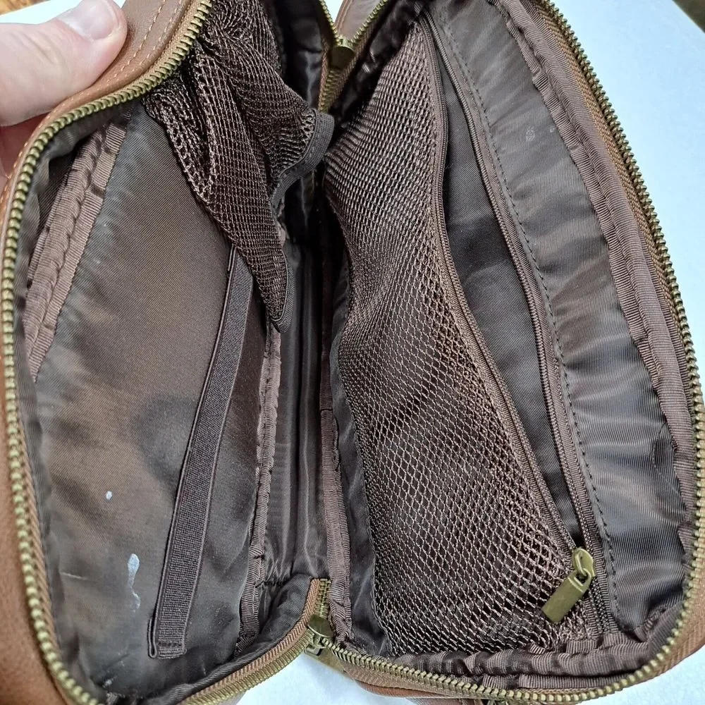 Vetelli Classic Leather Travel Toiletry Bag with 2 Compartments